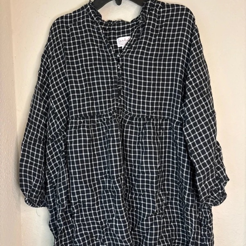 Ingrid & Isabel Black and White Windowpane Tunic Blouse - Picture 2 of 5